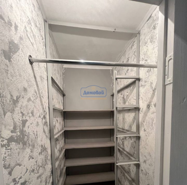 3-комн квартира Суворова ул., 183