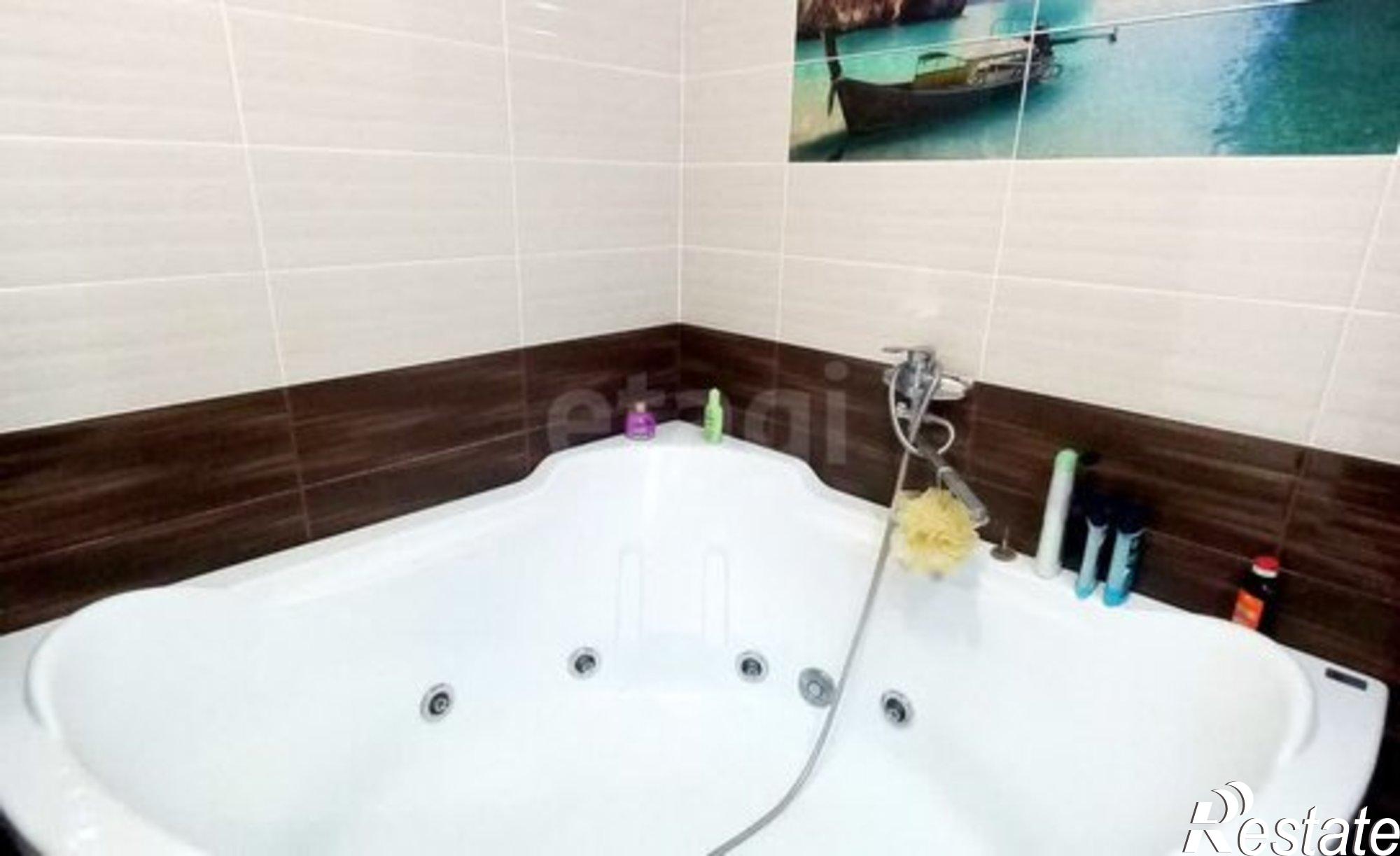 Купить квартиру за 7 300 000 рублей на Хрустальная улица, 44 к4