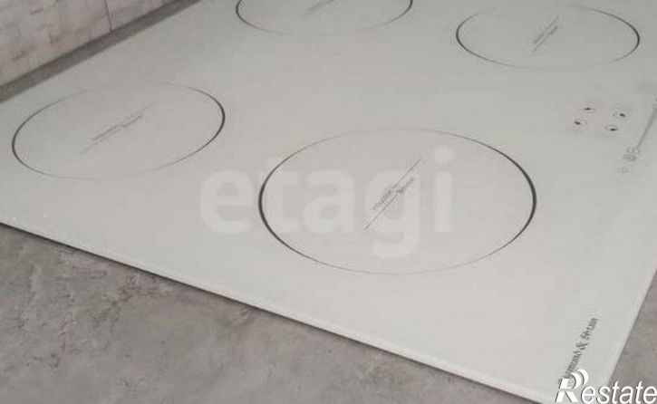 3-комн квартира улица Пухова, 56,  д. 56