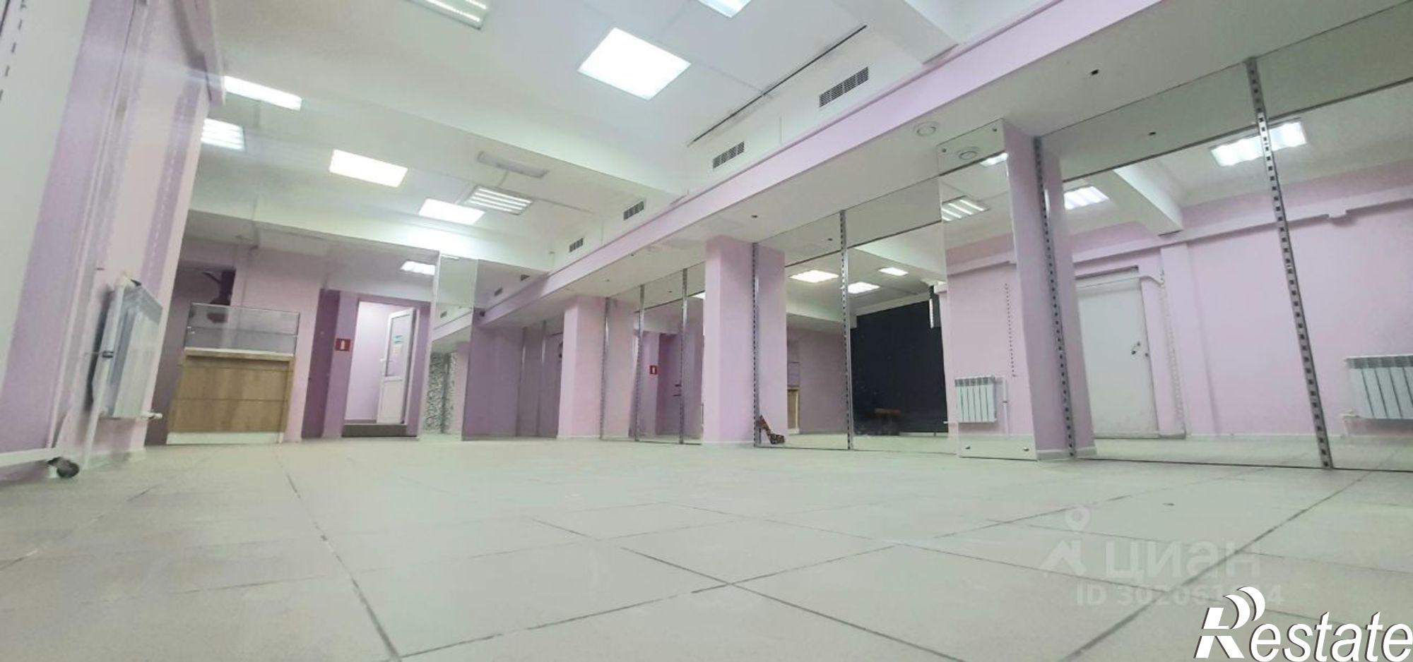 Сдать торговое помещение за 59 510 рублей на ул Кирова, 64