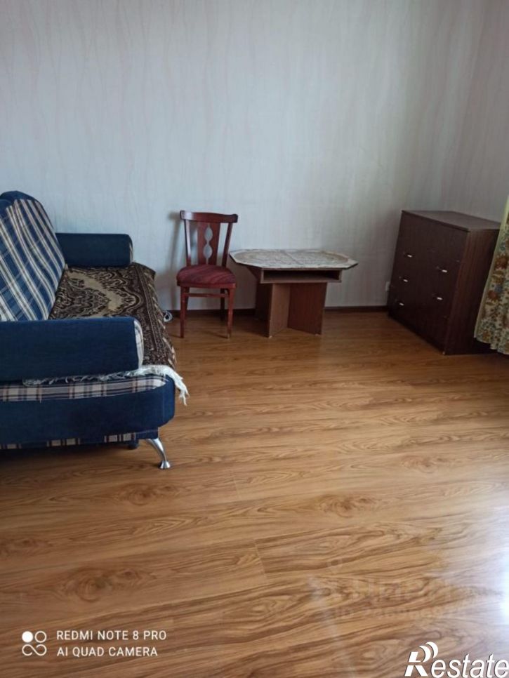 2-комн квартира Солнечный б-р, 20,  д. 20