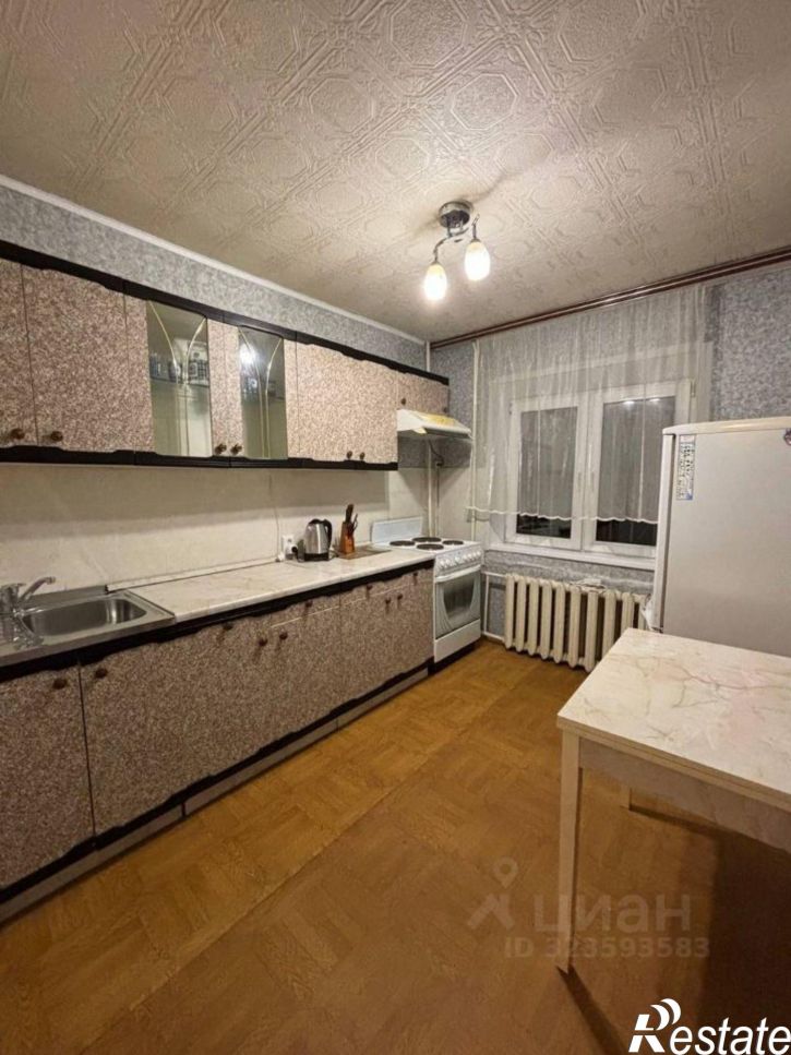 1-комн квартира ул Хрустальная, 35,  д. 35