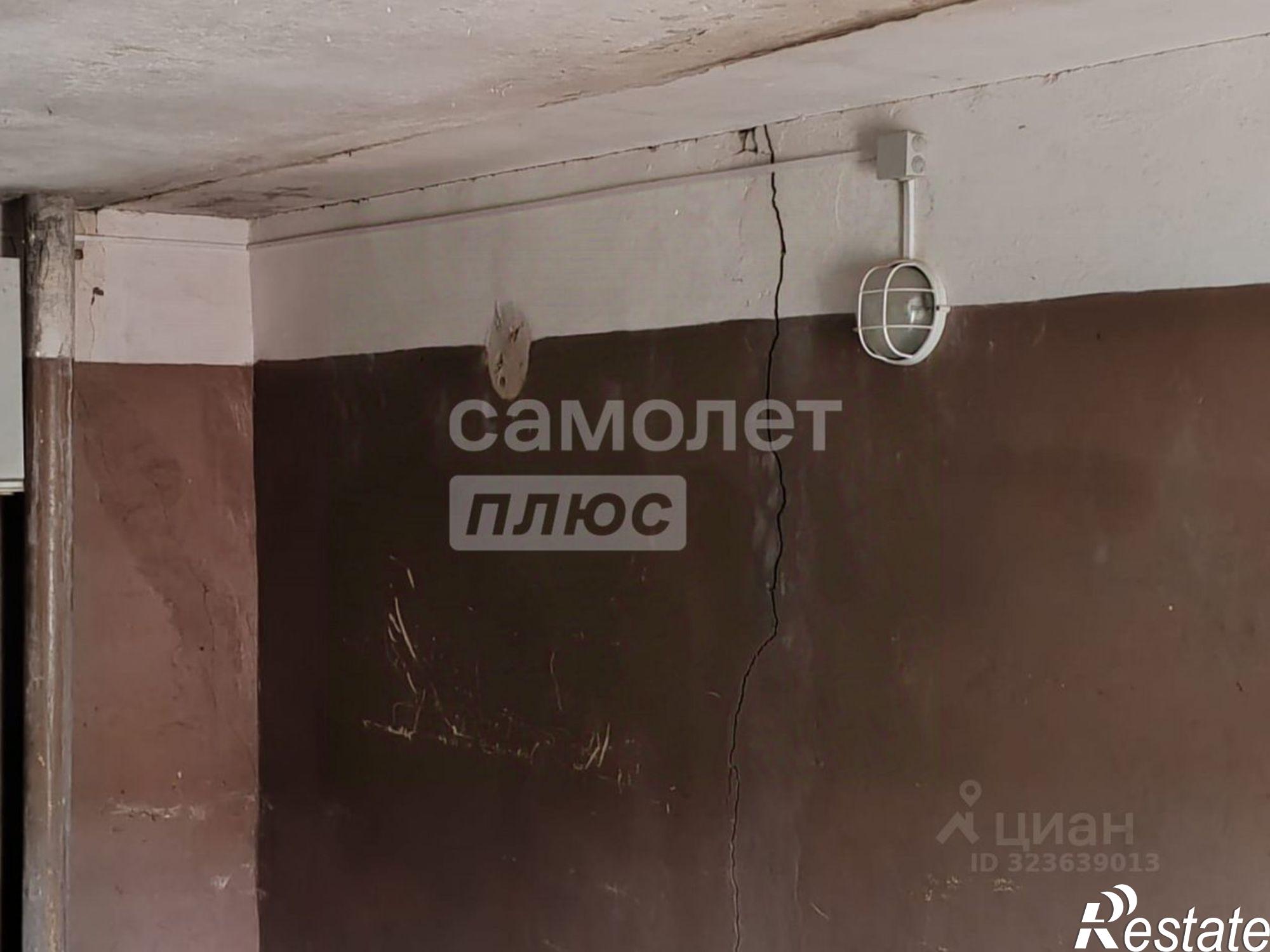 Купить гараж, место в паркинге за 550 000 рублей на ул Веры Андриановой, 68