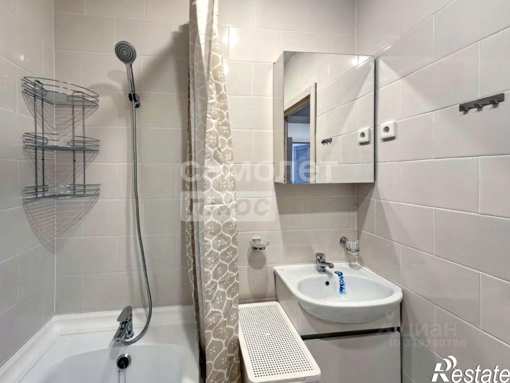 Купить квартиру за 5 350 600 рублей на Калуга г., Новосельская ул., д.27к3