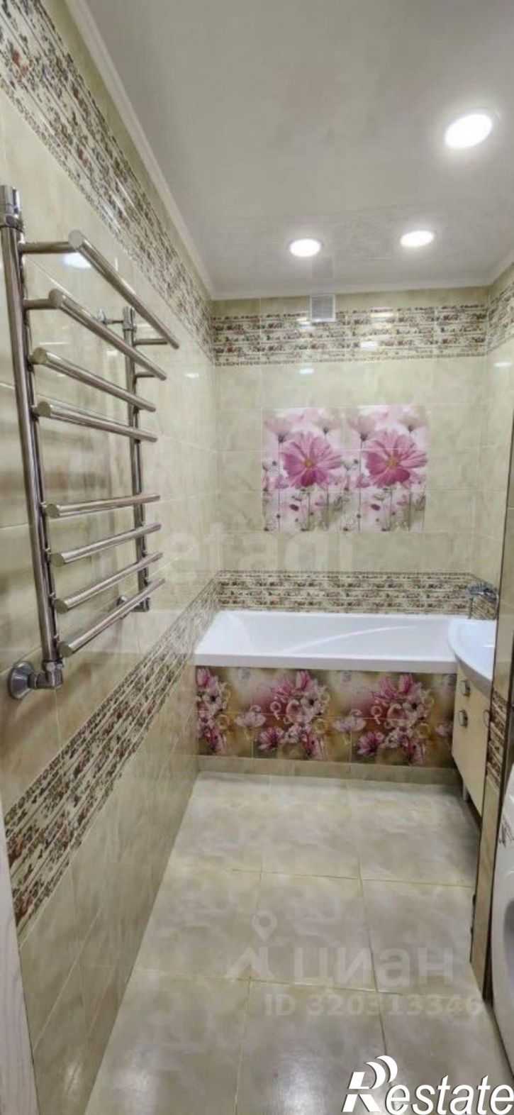 3-комн квартира улица Фомушина, 3,  д. 3