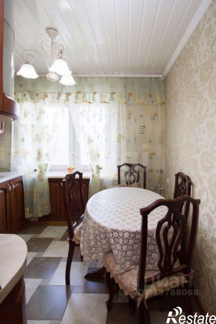 3-комн квартира улица Постовалова, 2,  д. 2