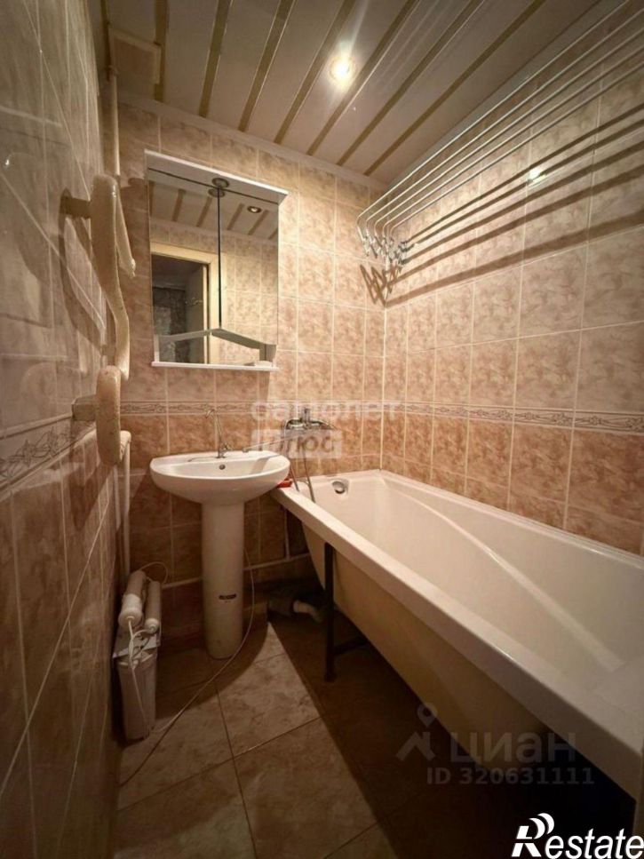 2-комн квартира Карачевская улица, 1,  д. 1