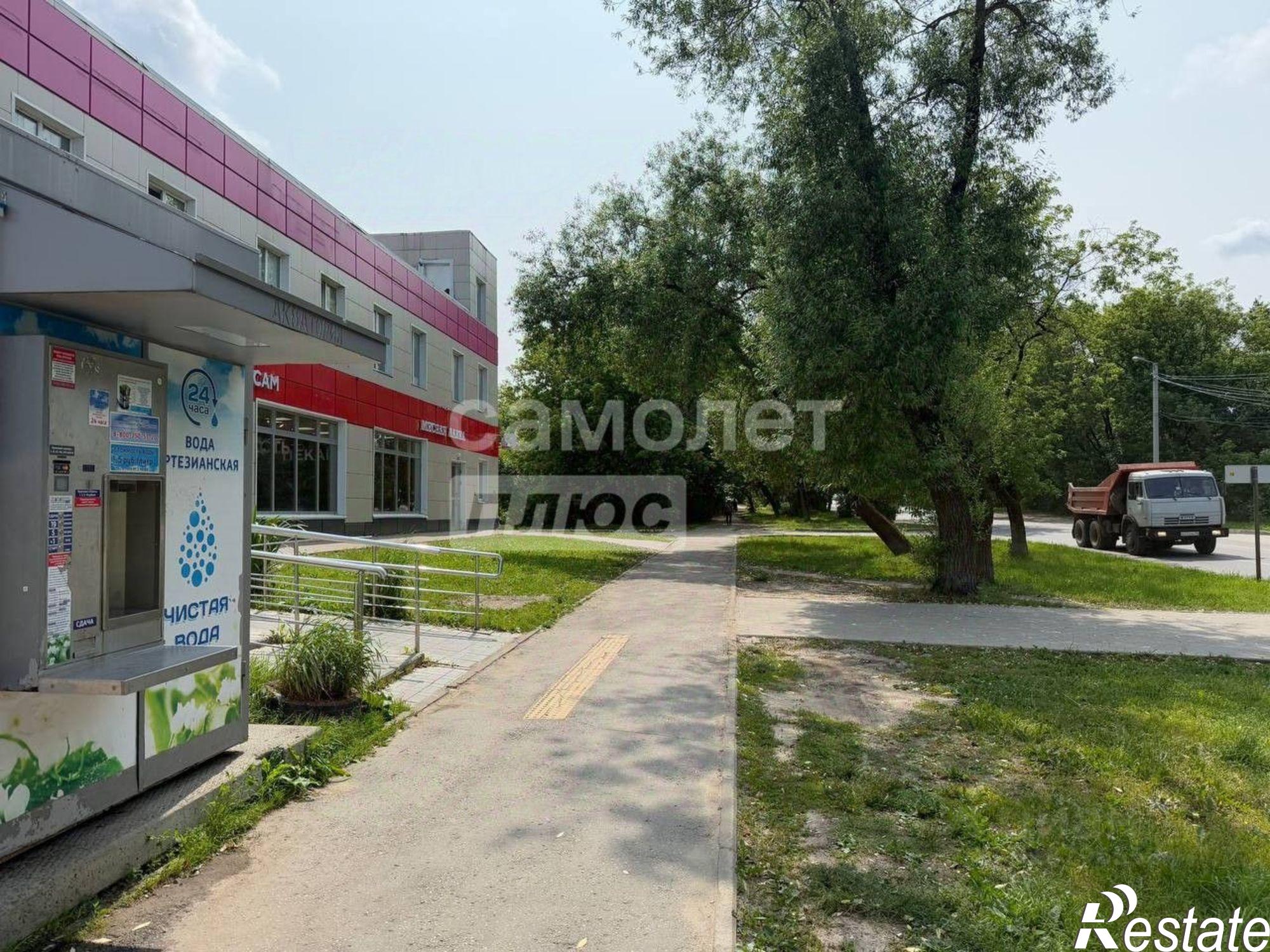 Сдать торговое помещение за 400 000 рублей на Тарутинская улица, 196/1