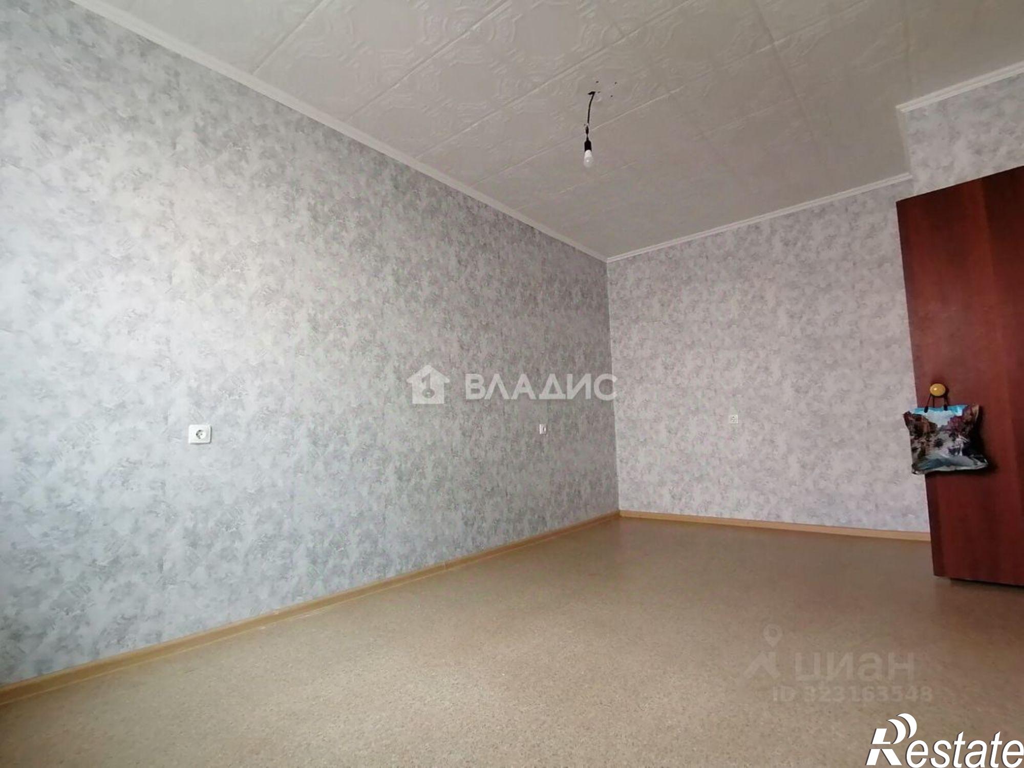 Купить квартиру за 2 800 000 рублей на улица Братьев Луканиных, 15