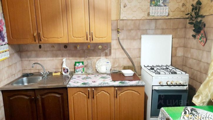 Комната улица Космонавта Комарова, 37Б,  д. 37Б