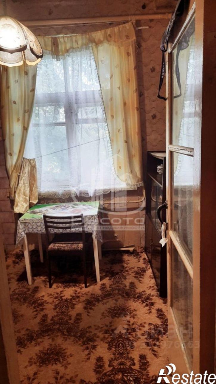 Комната улица Космонавта Комарова, 37Б,  д. 37Б