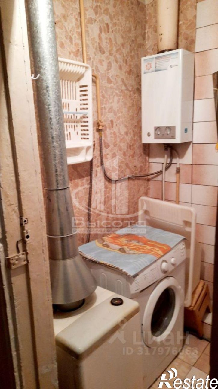 Комната улица Космонавта Комарова, 37Б,  д. 37Б