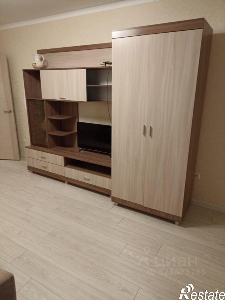 1-комн квартира улица Поле Свободы, 105,  д. 105