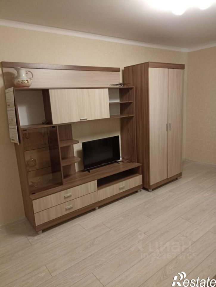 1-комн квартира улица Поле Свободы, 105,  д. 105