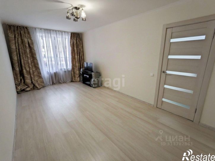 2-комн квартира улица Владимира Козлова, 8,  д. 8