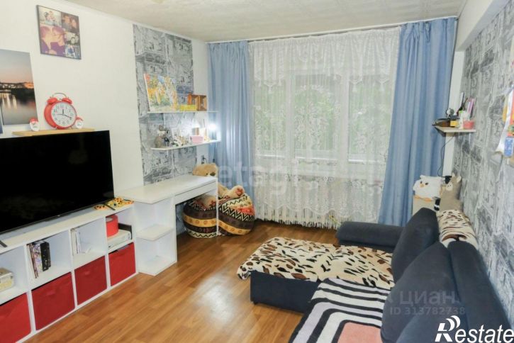 3-комн квартира улица Болотникова, 4,  д. 4