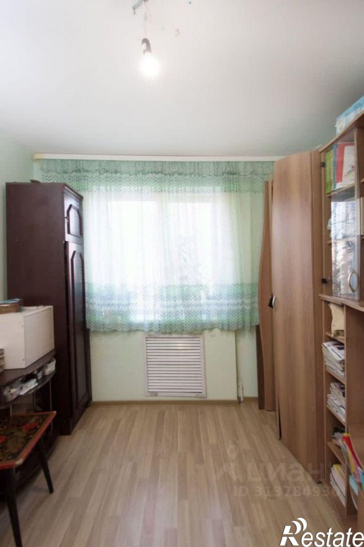 4-комн квартира улица Генерала Попова, 8,  д. 8