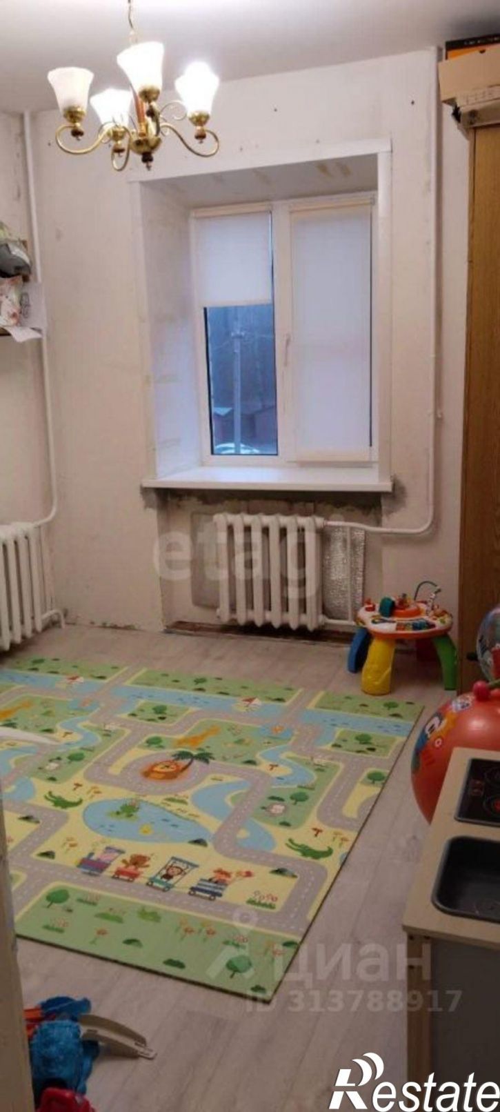 3-комн квартира улица Первых Коммунаров, 14,  д. 14