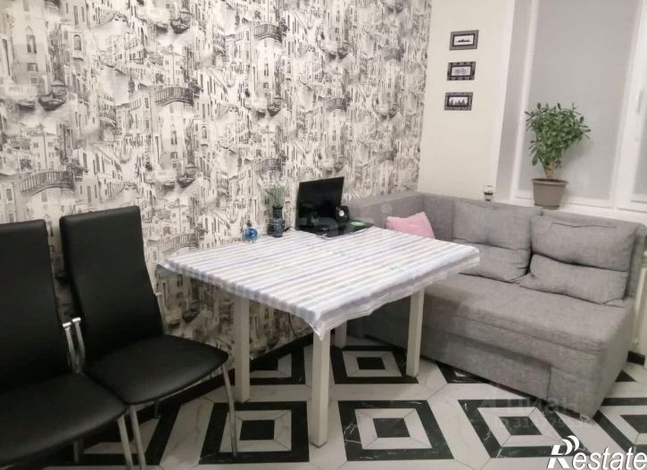 2-комн квартира улица Братьев Луканиных, 9,  д. 9