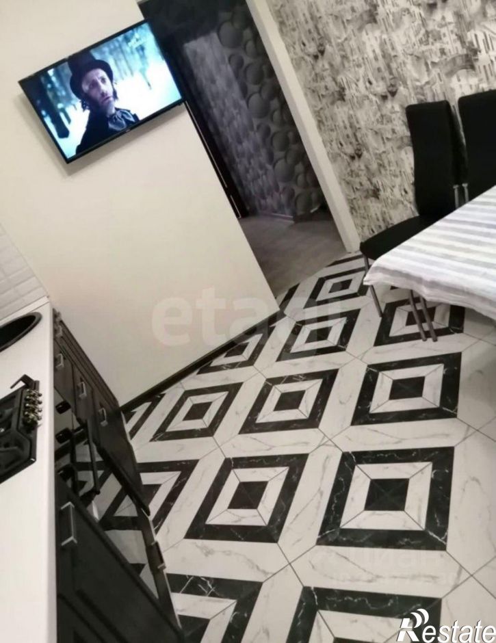 2-комн квартира улица Братьев Луканиных, 9,  д. 9