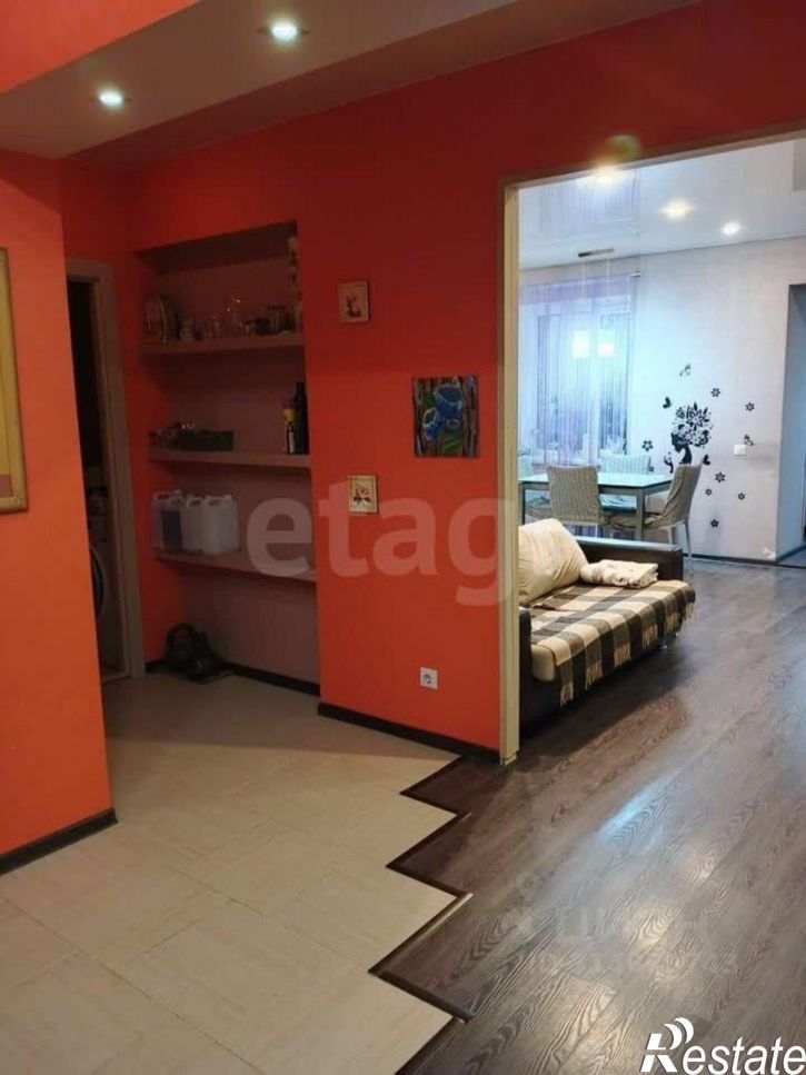 3-комн квартира улица Георгия Димитрова, 16,  д. 16