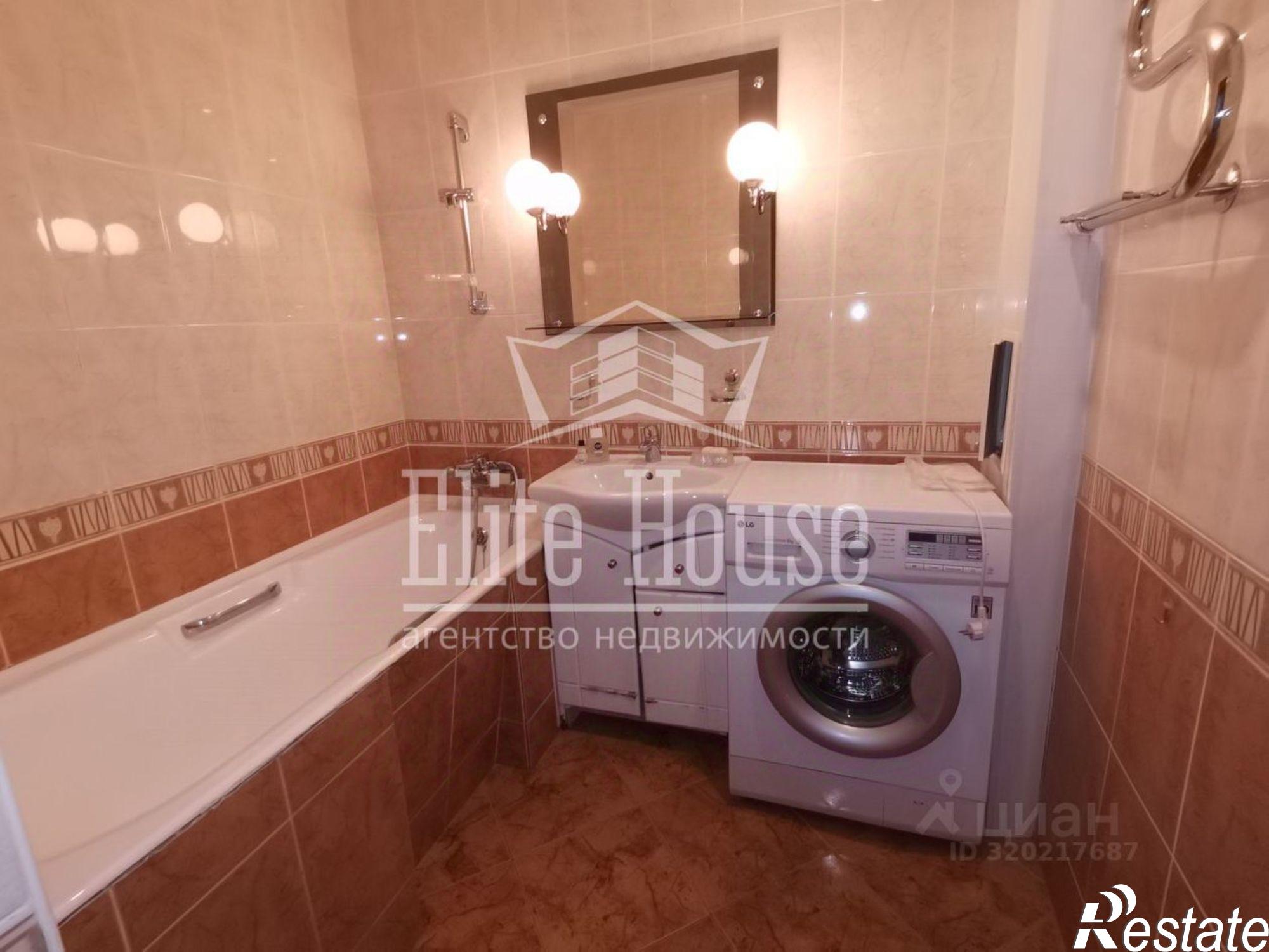 Сдать квартиру за 60 000 рублей на улица Космонавта Комарова, 30