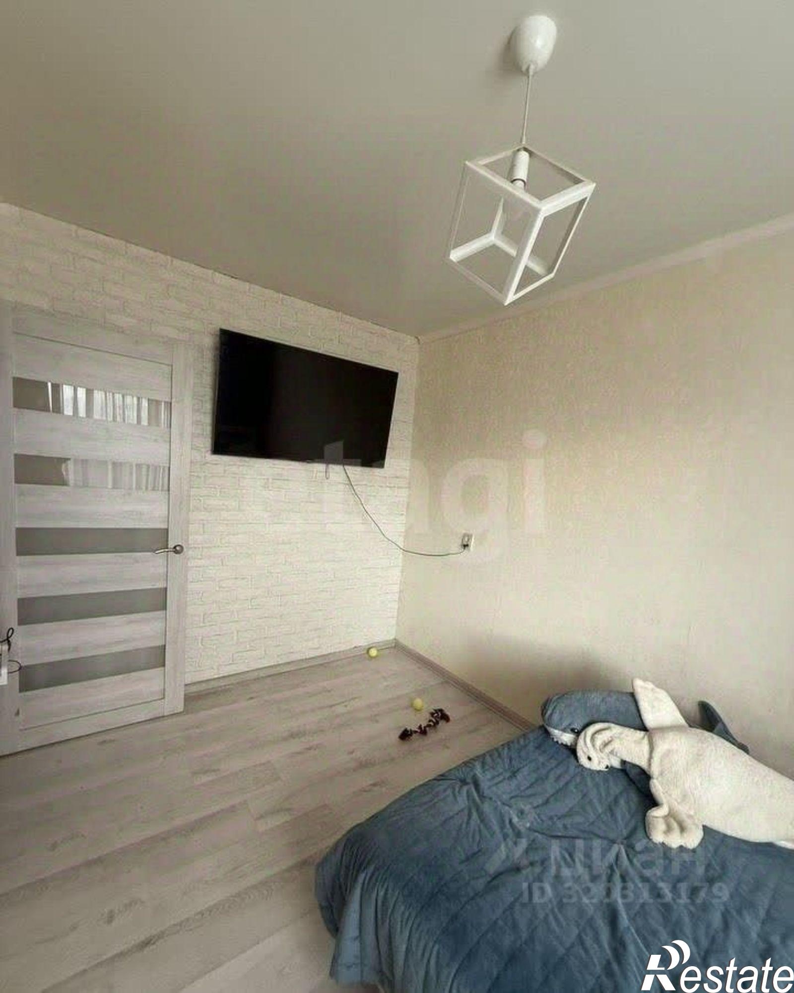 Купить квартиру за 2 400 000 рублей на Карачевская улица, 25