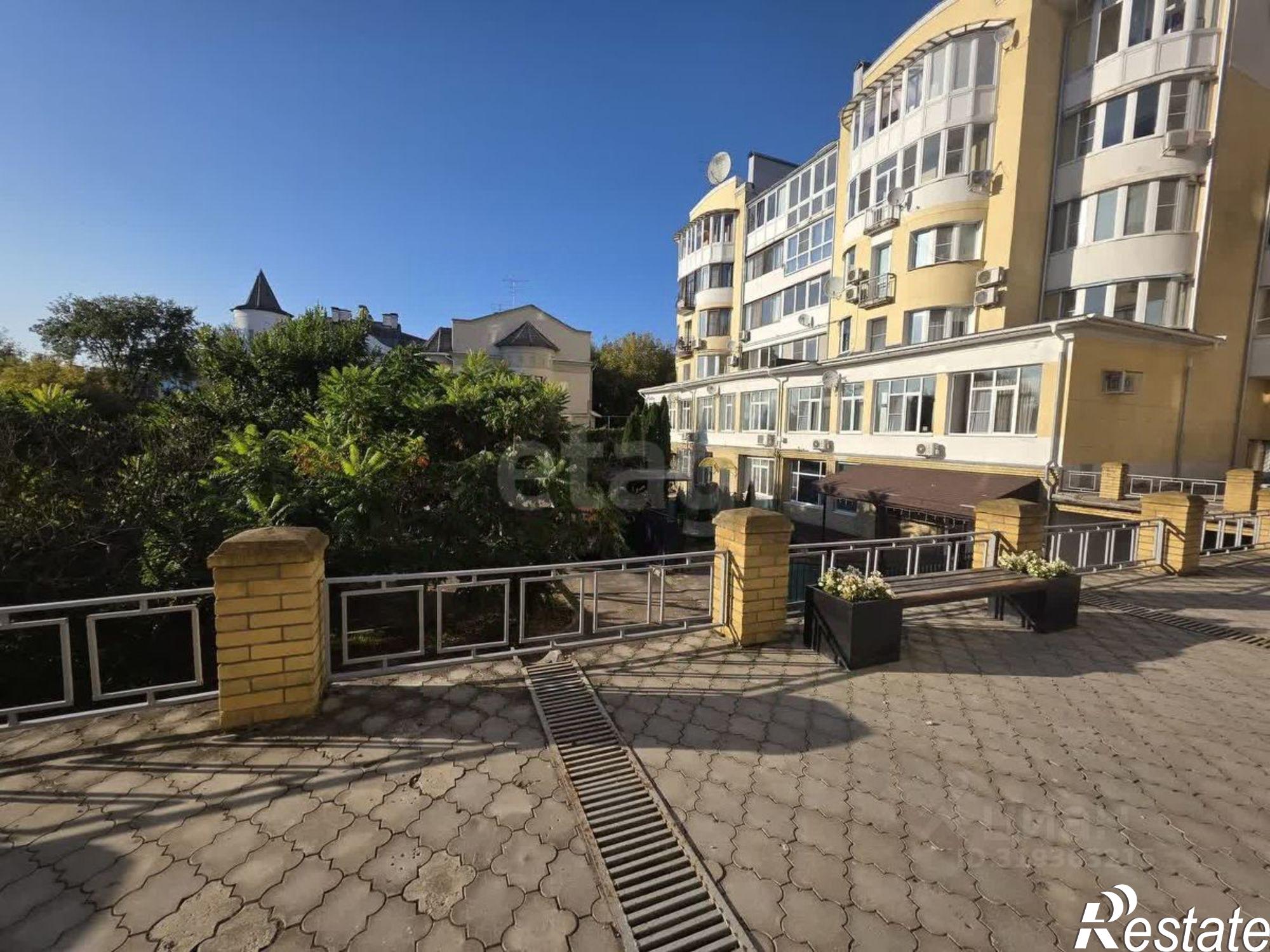 Купить квартиру за 7 570 000 рублей на улица Парижской Коммуны, 1А