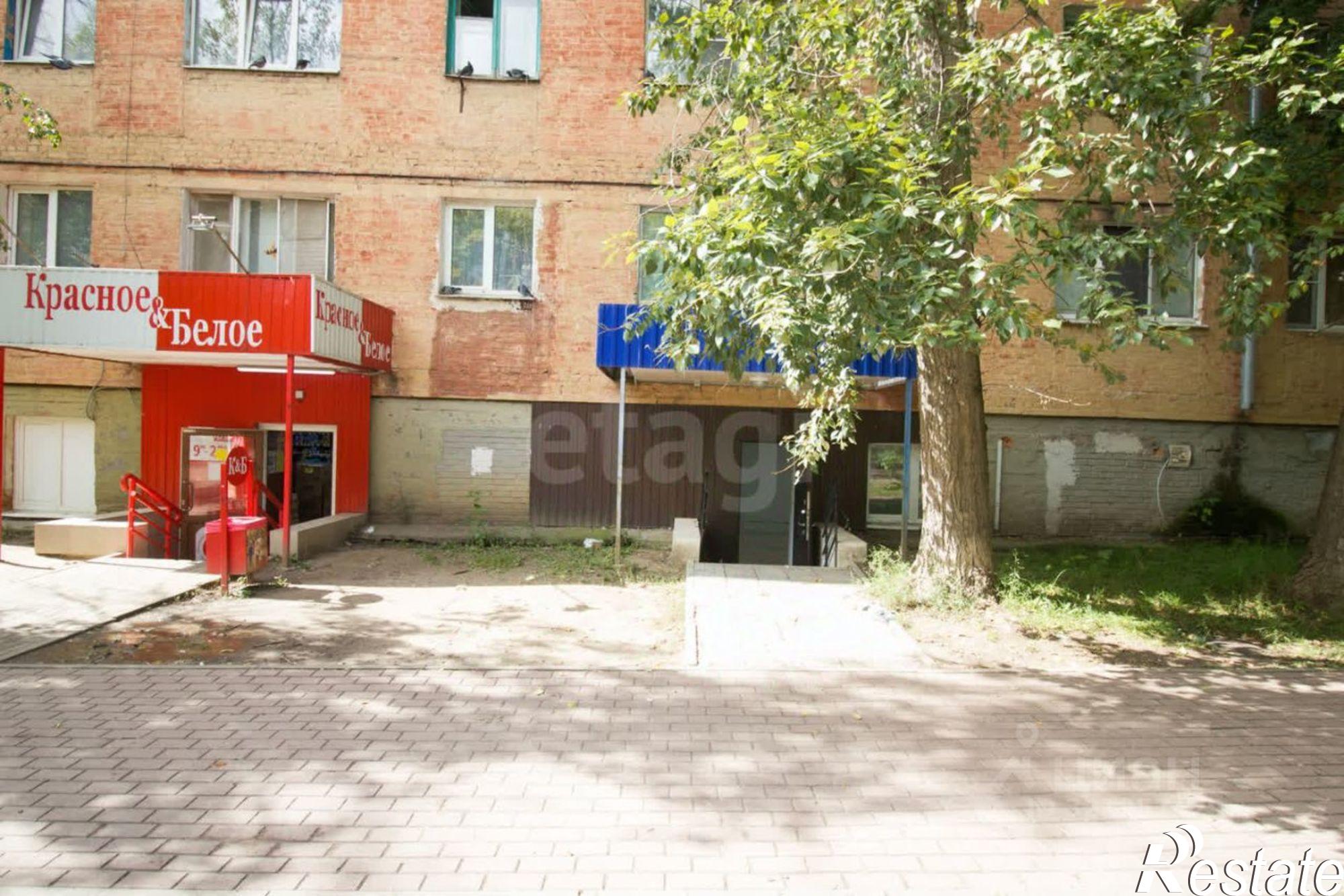 Купить торговое помещение за 6 900 100 рублей на улица Болотникова, 11