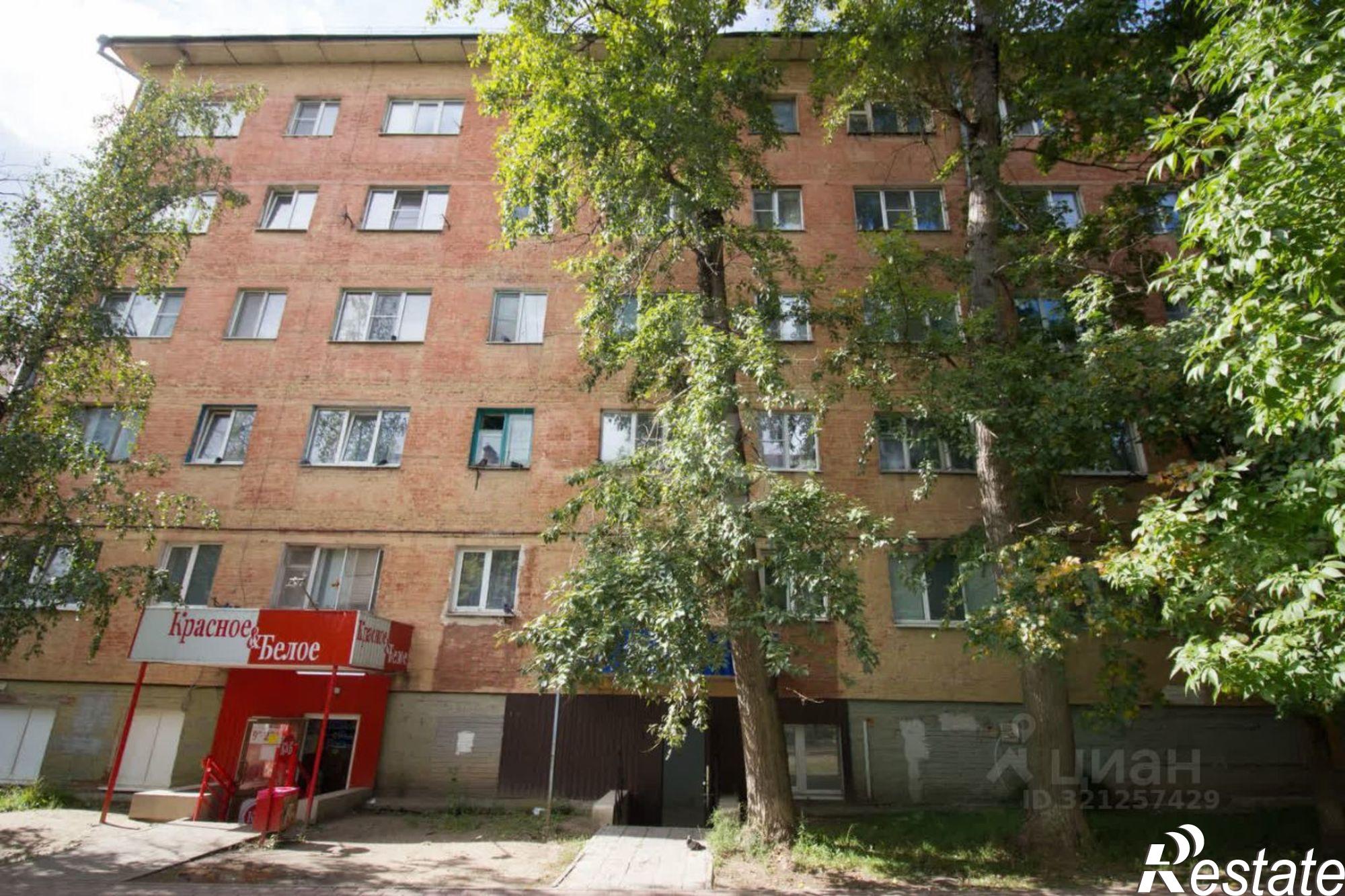 Купить торговое помещение за 6 900 100 рублей на улица Болотникова, 11