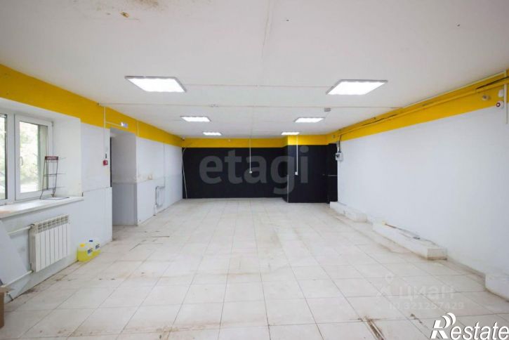 Торговое помещение улица Болотникова, 11,  д. 11