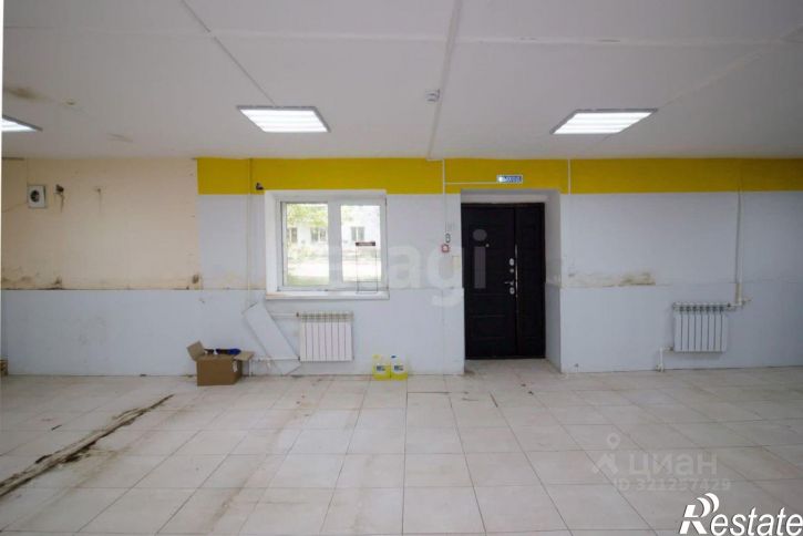 Торговое помещение улица Болотникова, 11,  д. 11