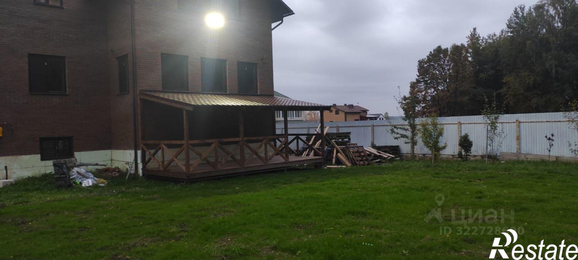 Купить дачу, дом, коттедж за 11 249 000 рублей на 3-я Клубничная улица, 1