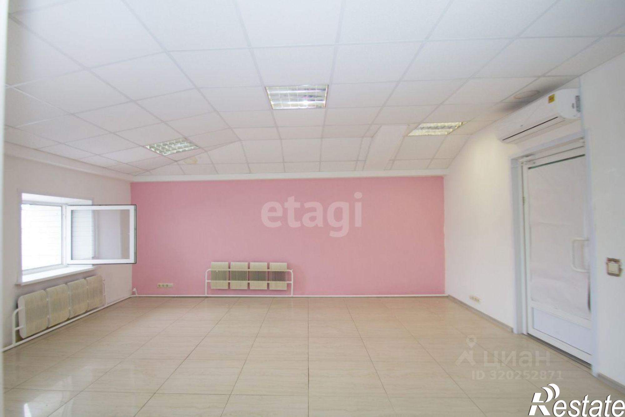 Купить офис, помещение под офис за 8 300 060 рублей на ул Театральная, 6