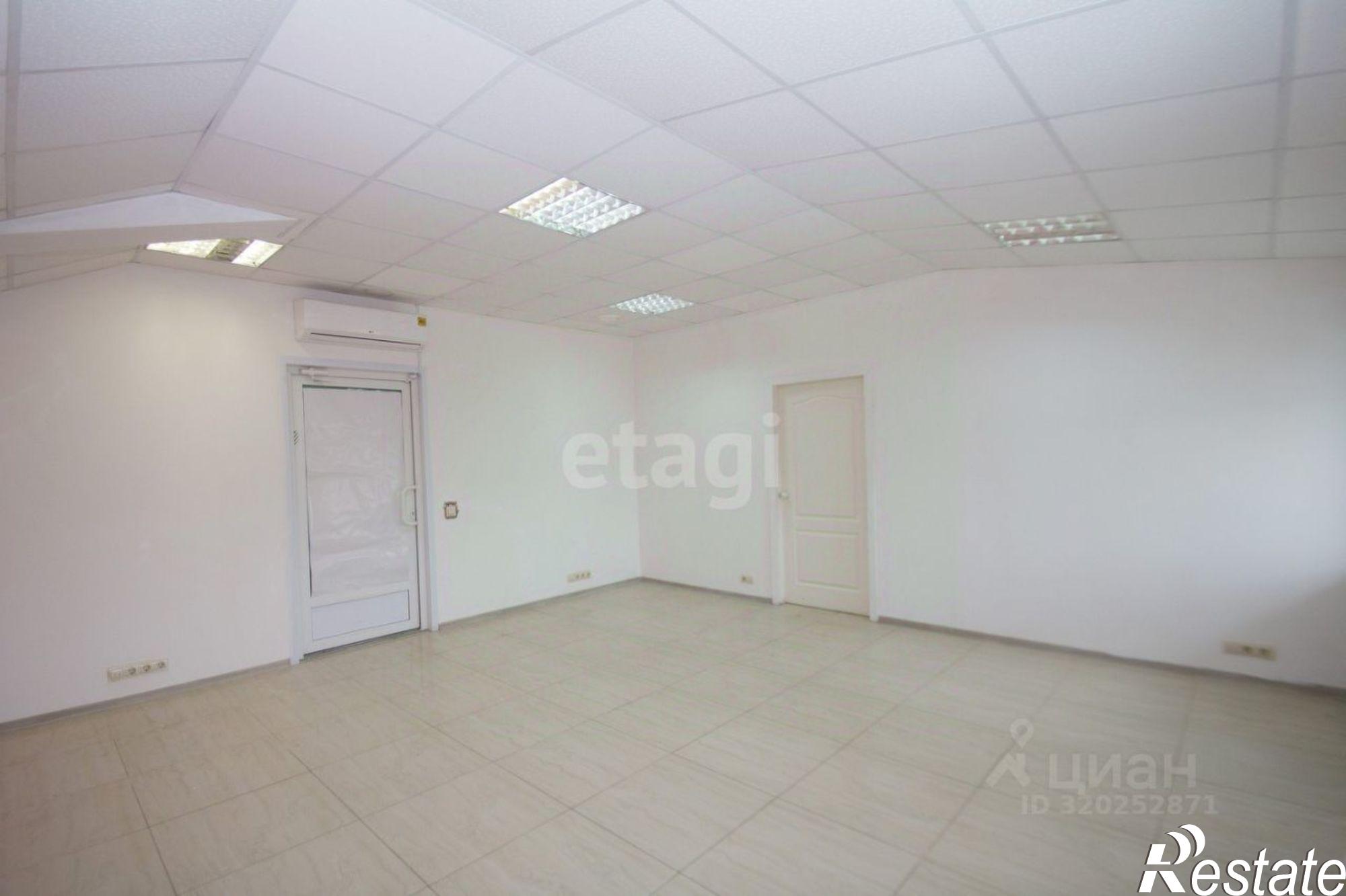 Купить офис, помещение под офис за 8 300 060 рублей на ул Театральная, 6