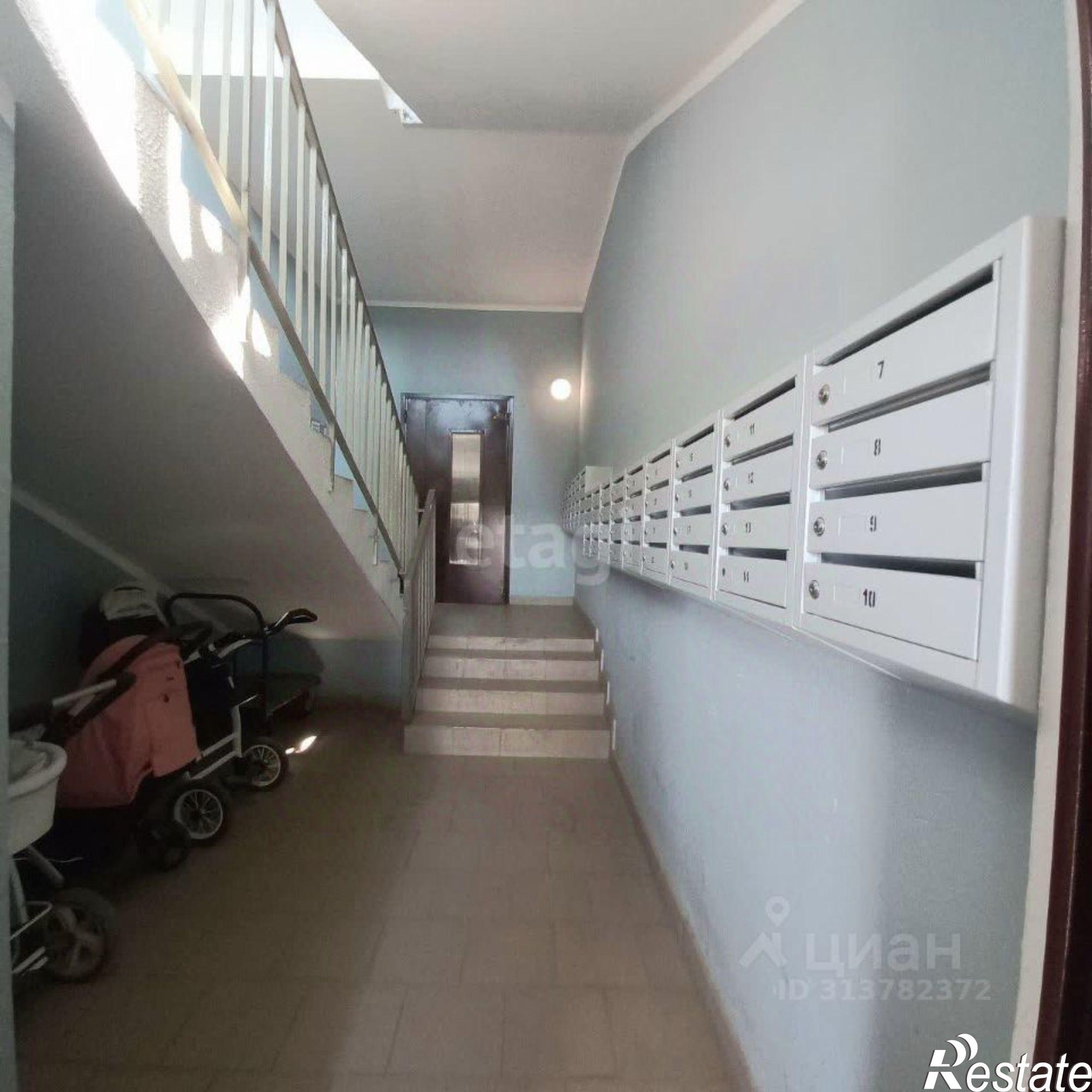 Купить квартиру за 2 980 000 рублей на ул Азаровская, 40 2