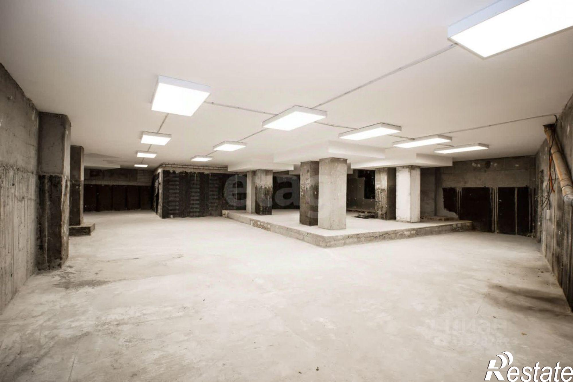 Купить торговое помещение за 24 962 100 рублей на Изумрудная улица, 24