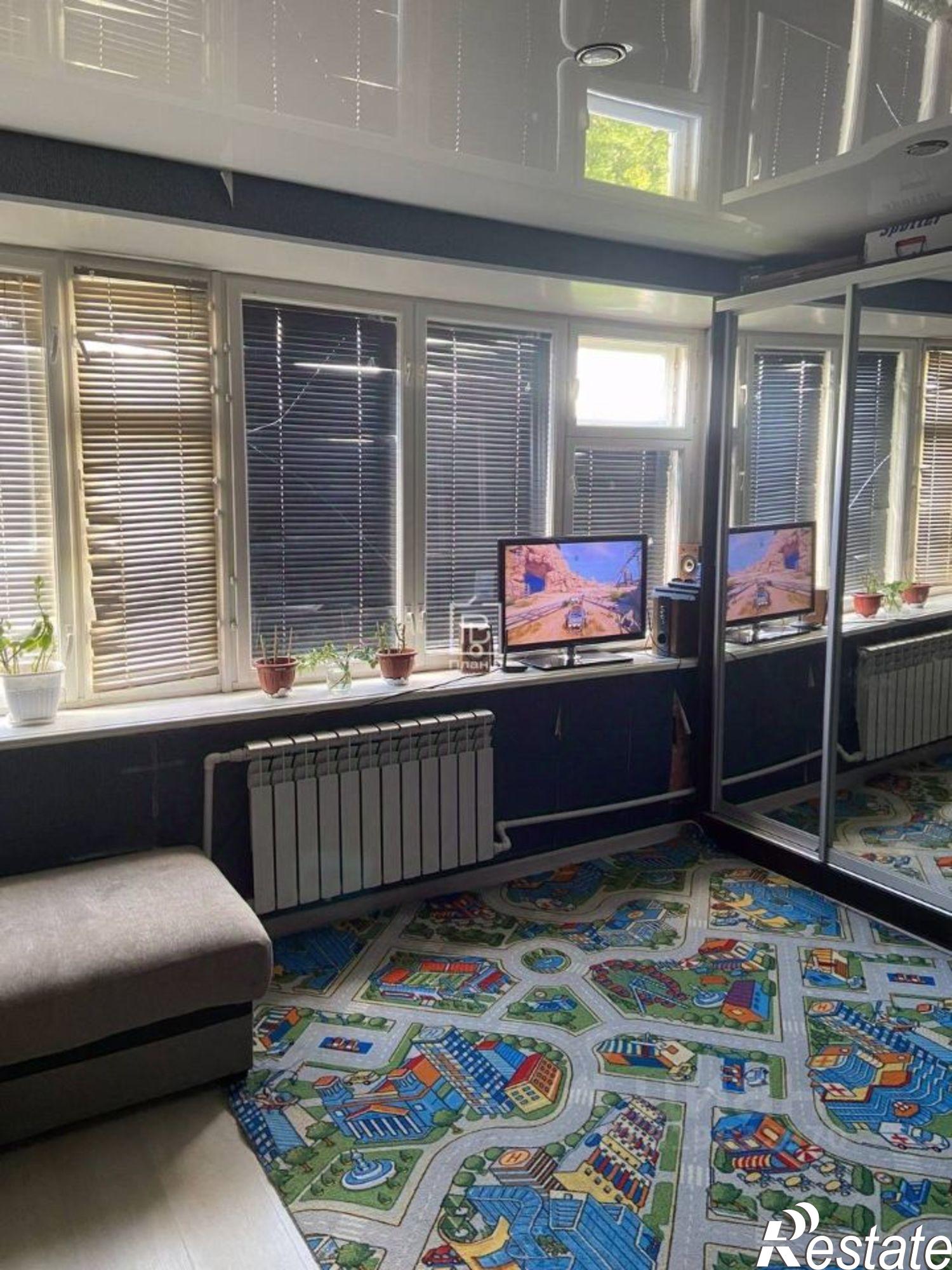 Купить комнату за 1 600 000 рублей на улица Платова, 40