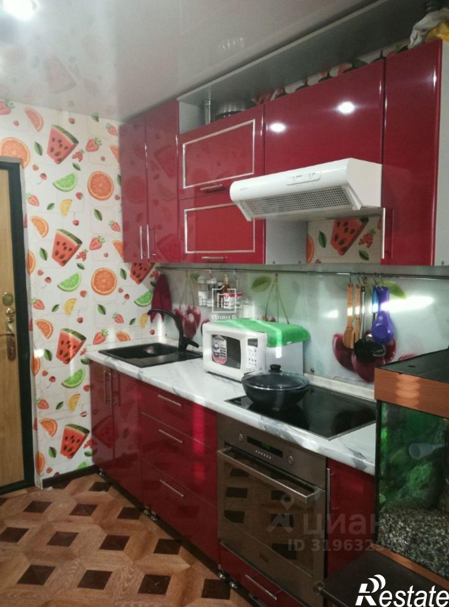 Купить комнату за 1 600 000 рублей на улица Платова, 40