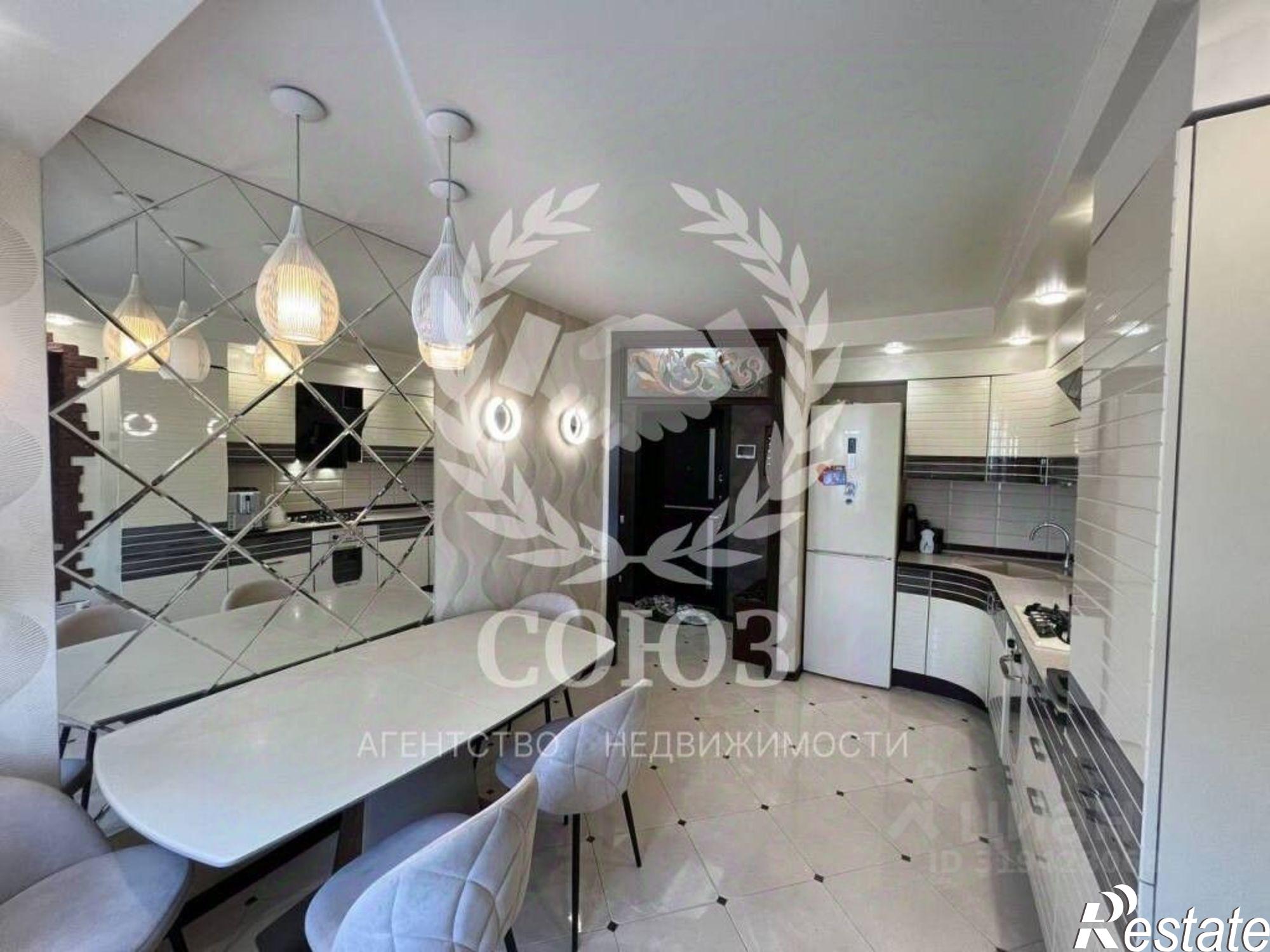 Купить квартиру за 8 900 000 рублей на Сиреневый б-р, 14