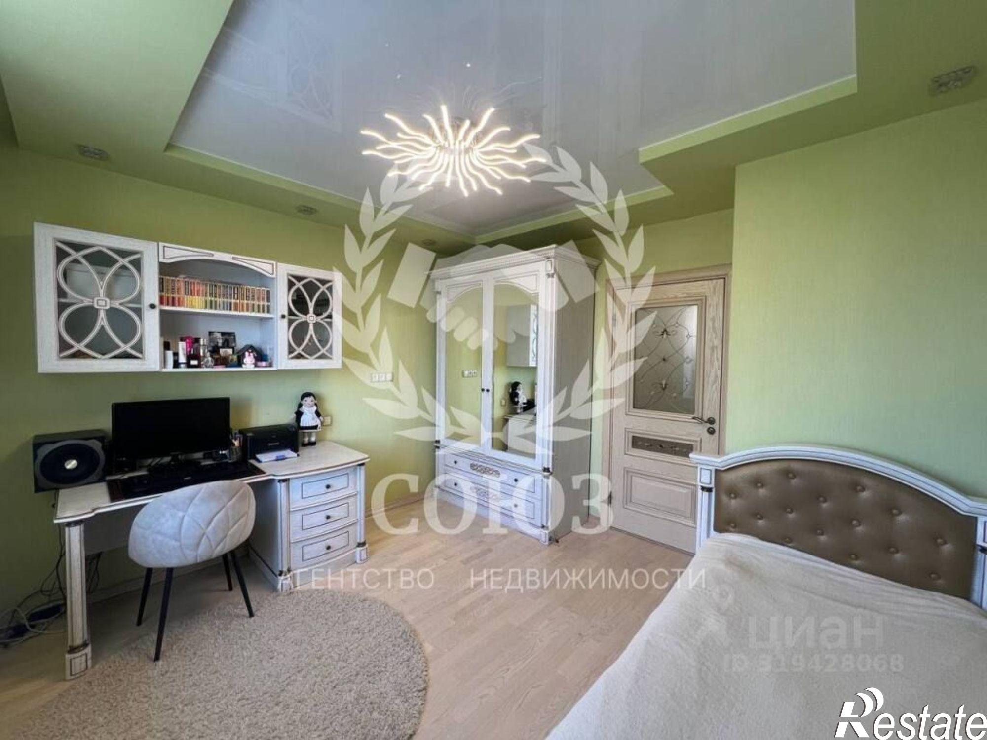 Купить квартиру за 8 900 000 рублей на Сиреневый б-р, 14