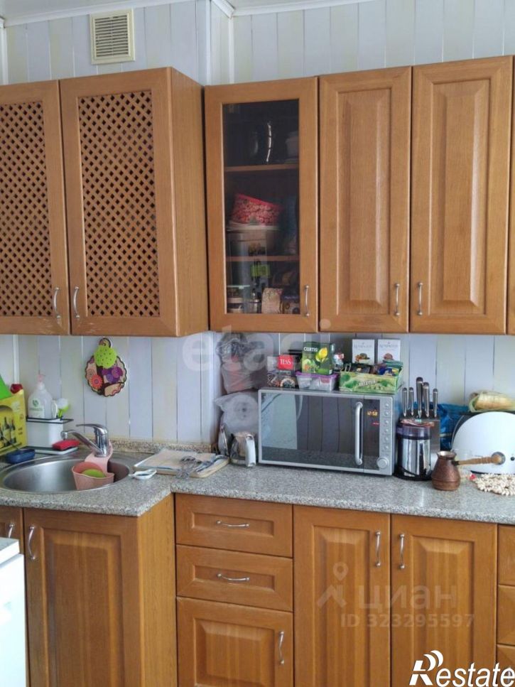 3-комн квартира улица Курсантов, 1,  д. 1