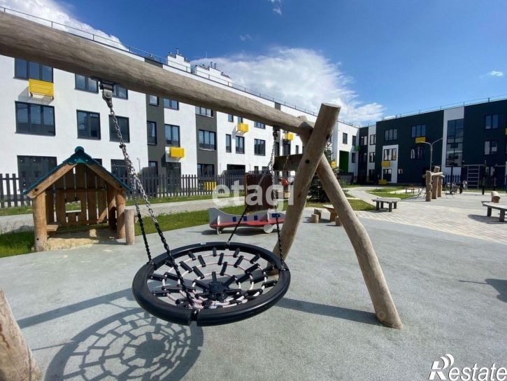 2-комн квартира улица Белые росы, 3,  д. 3