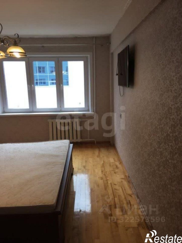 3-комн квартира улица Веры Андриановой, 27,  д. 27