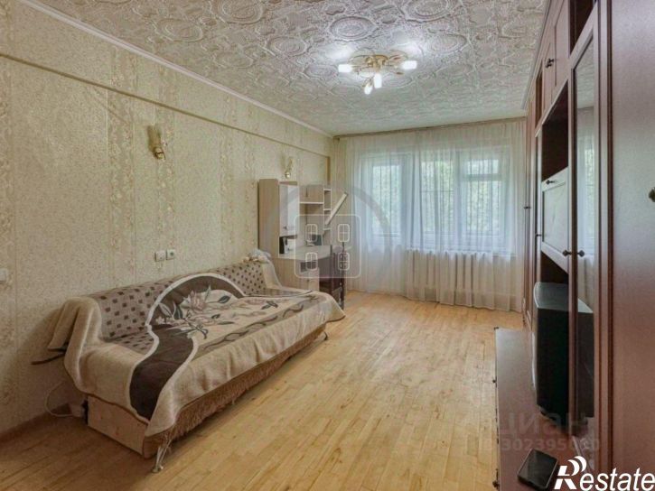 3-комн квартира Хрустальная улица, 64,  д. 64