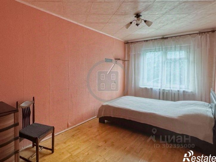 3-комн квартира Хрустальная улица, 64,  д. 64