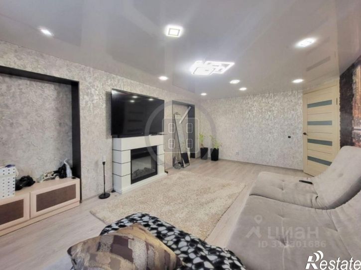 3-комн квартира улица Гурьянова, 18 к2,  д. 18 к2