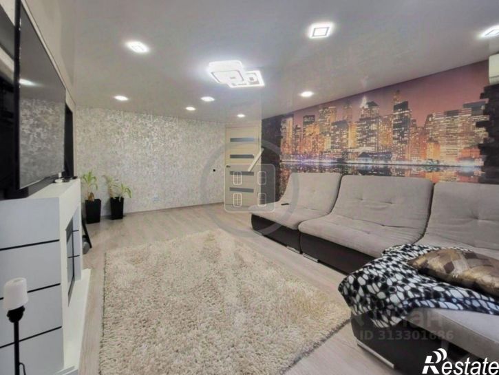 3-комн квартира улица Гурьянова, 18 к2,  д. 18 к2