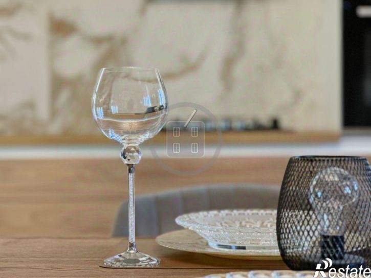 4-комн квартира ул Поле Свободы, 129,  д. 129