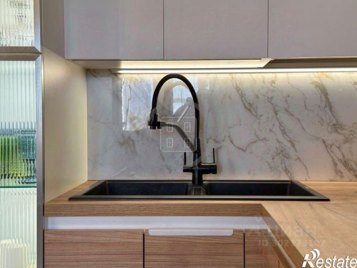 4-комн квартира ул Поле Свободы, 129,  д. 129